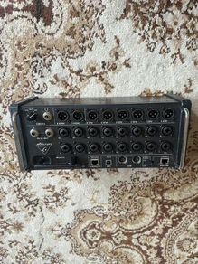 Behringer X Air XR18