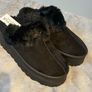 Ugg slippers Image 3