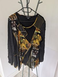 Graphic / Mesh asymmetrical top