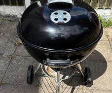 Webber Original Kettle BBQ Grill