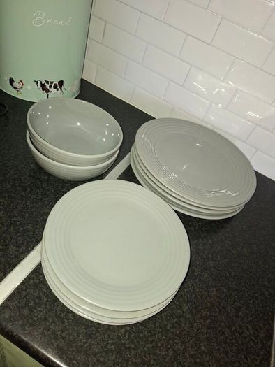 Dinner set