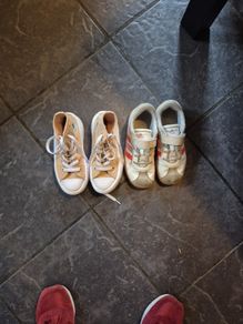 Girls shoes