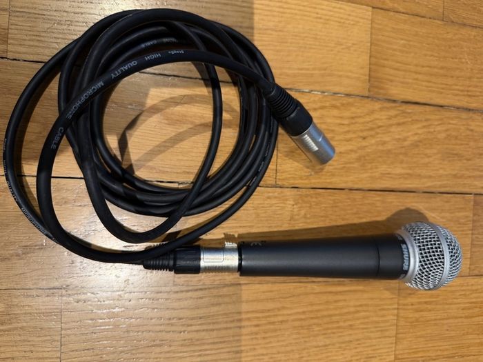 Cube Street and mic speaker