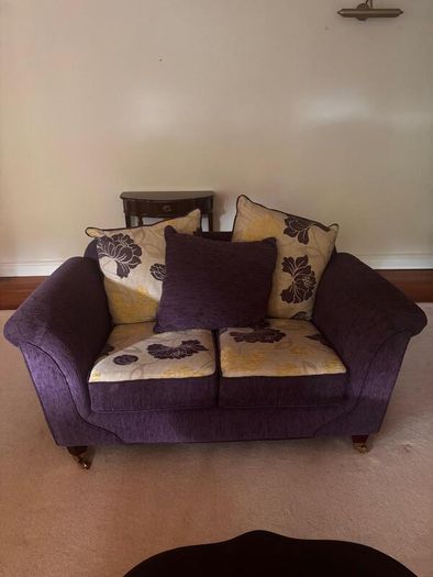 sofas 150 Euro each