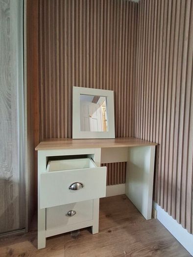 Dressing Table And Mirror Set