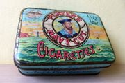 Old Players Tin