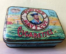 Old Players Tin