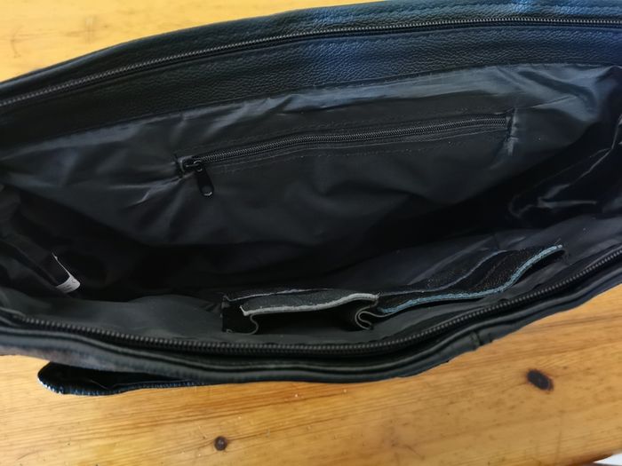 Casual handbag genuine leather black Stylish office bag for documents laptop Shoulder