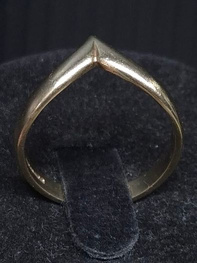 Vintage 9ct Gold Modernist V Ring | Birmingham Hallmarked | Size 54