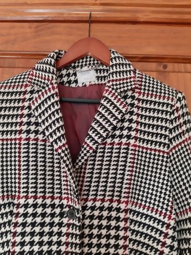 Ladies Winter Check coat Size 16 Oasis