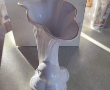 Large Vintage Royal Winton White Cornucopia Shell Ceramic Vase 18 cm.
