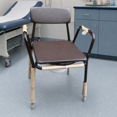 Commode Chair