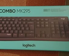 Logitech MK295 Silent Wireless Keyboard & Mouse Combo