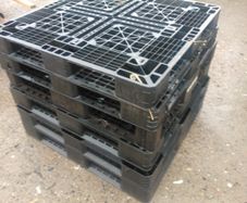 plastic pallets
