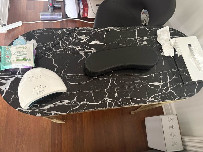 nail table desk