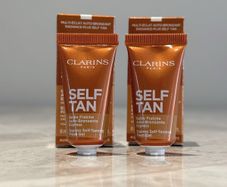 New Clarins Self Tanning Instant Gel x2