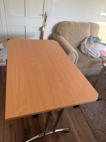 Sturdy Office Desk (Excellent Condition)