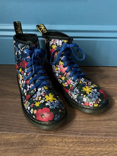 Vintage Dr Martens 1460 Floral Boots UK 2