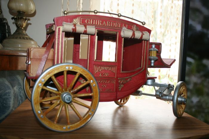 Vintage Ghirardelli Chocolate Stagecoach Carriage Promo Display 13x8.x 6.5