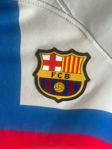 Nike FCB jersey top age 7-8