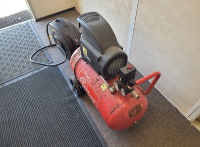 Air compressor