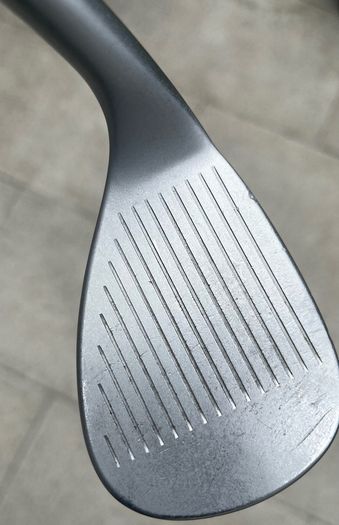 Titleist Vokey 62 degrees wedge (SW / LW)
