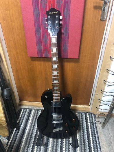 DeArmond M-65C Les Paul Style Electric Guitar