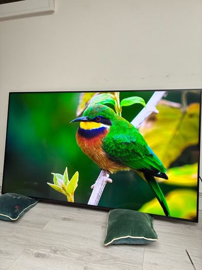 Samsung 65 Inch QLED 4K Smart TV , Brand New, Warranty Until Apr 2028 with receipt