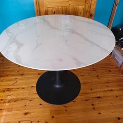 Round Table