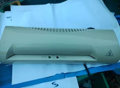 A4 laminator