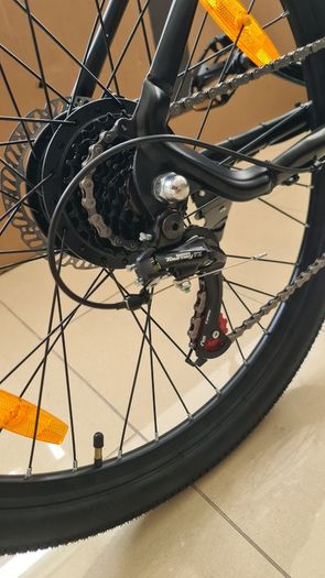 BRAND NEW! City E-BIKE with Nice Extras. 0Kms Electric