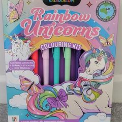 Rainbow Unicorns Colouring Kit