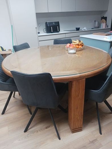 Kitchen table