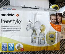 Medela freestyle electric breastfeeding pump breatpump