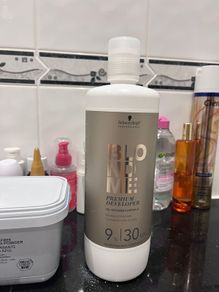 Schwarzkopf Professional bleaching products