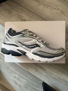 Saucony ProGrid Omni 8