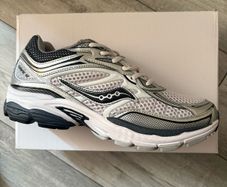 Saucony ProGrid Omni 8