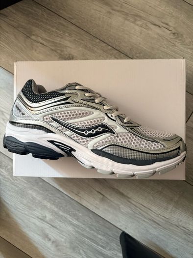 Saucony ProGrid Omni 8