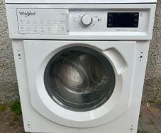Whirlpool Integrated washing machine