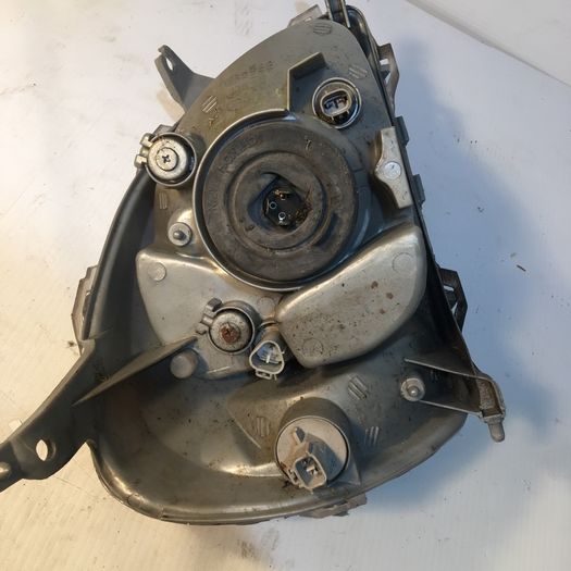 yaris headlight