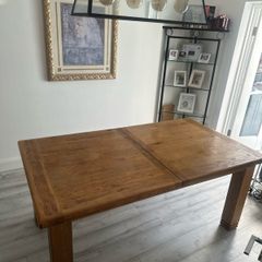 Solid Oak Extendable Table