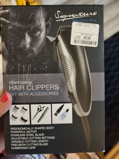 Hair clippers with accessories