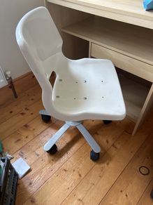 desk chair