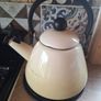 Le creuset kettle Image 3