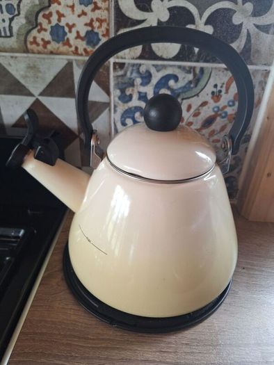 Le creuset kettle