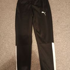 boy's trousers/joggers.age 6/7