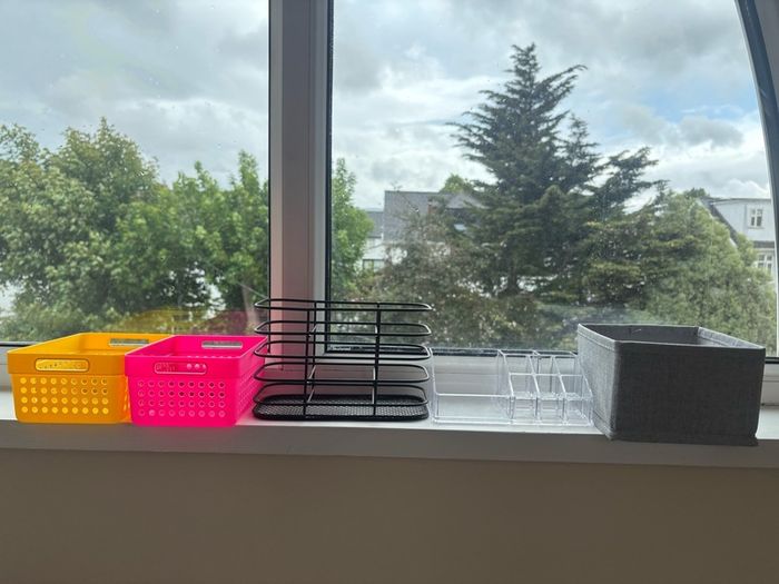 Mini storage containers