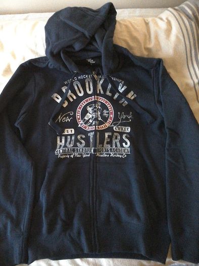 Brooklyn Hustlers Hoodie, size S, BRAND NEW!