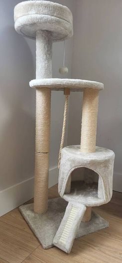 Cat tree