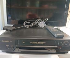 Mitsibushi vcr player with remote